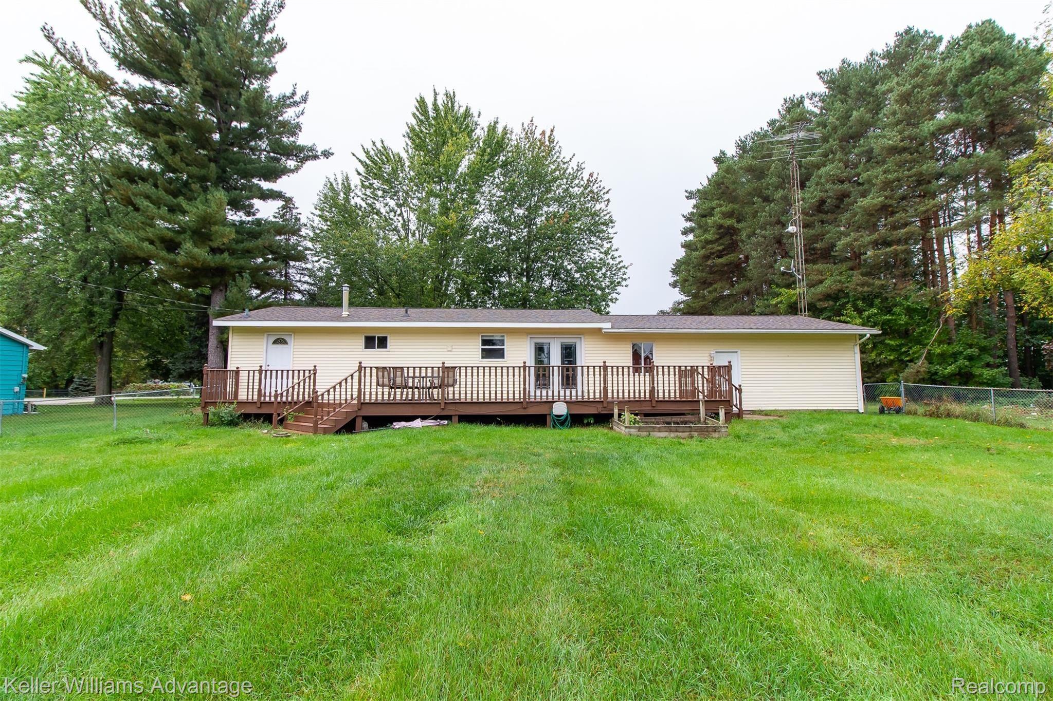 8302 North McKinley Road Flushing, MI 48433 - Photo 2 of 33 NMcKinleyRd_8302_Back_08.jpg
