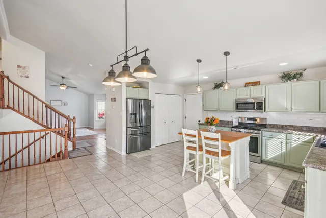 $339,900 | 25719 South Cobblestone Lane, Channahon, IL 60410