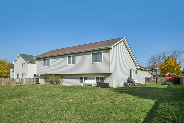 $339,900 | 25719 South Cobblestone Lane, Channahon, IL 60410