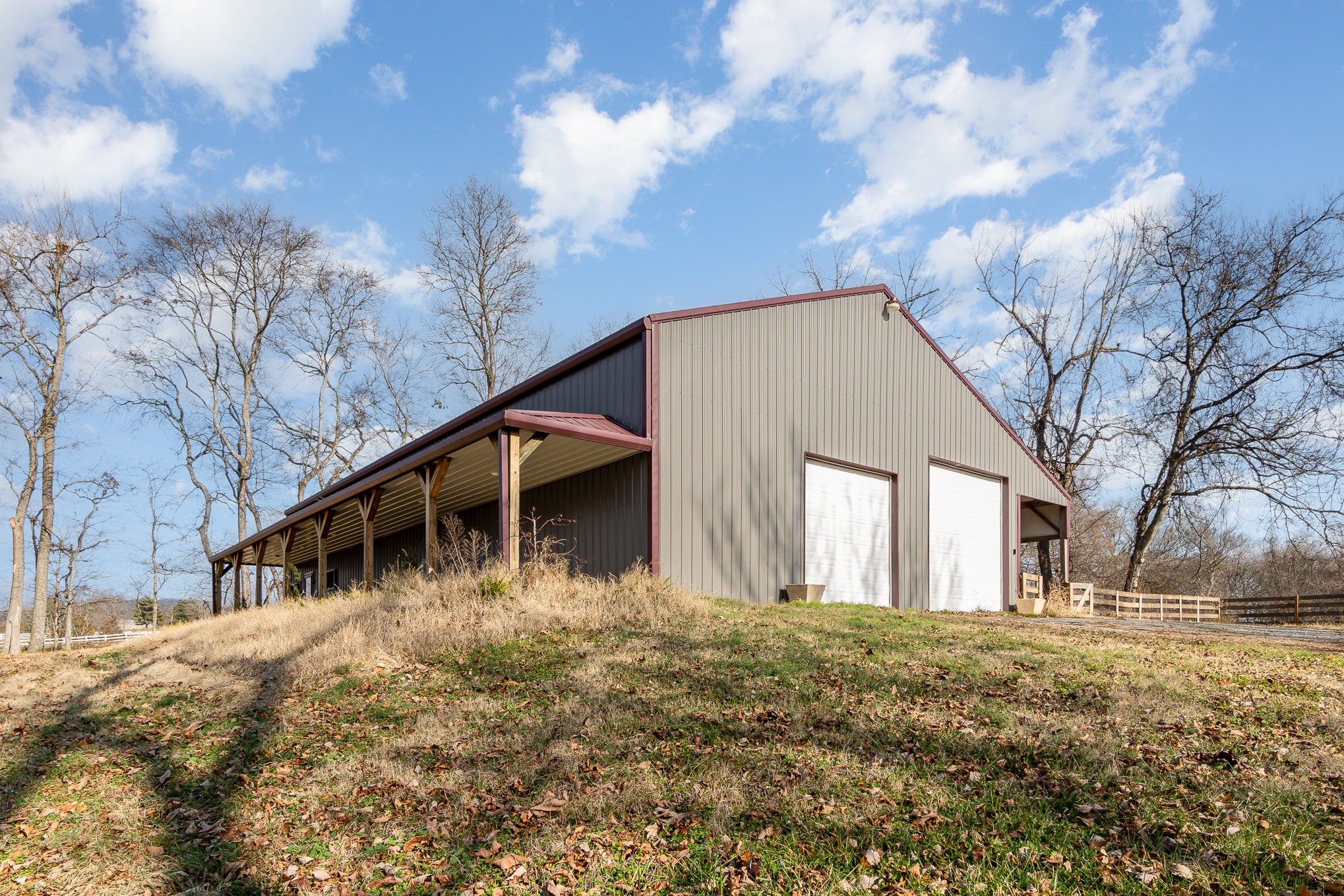 6960 Highway 231 Bethpage, TN 37022 - Photo 30 of 32 a front view of house with yard
