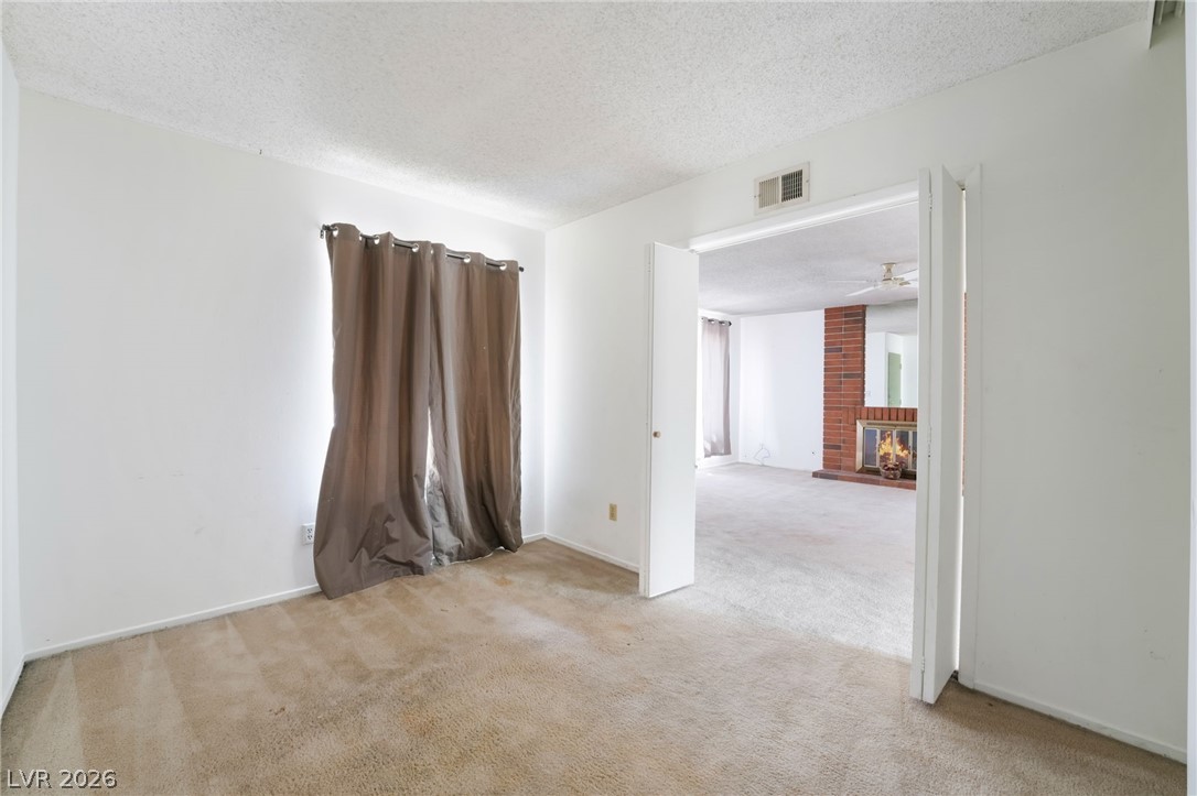 2102 East Russell Road Las Vegas, NV 89119 - Photo 13 of 35