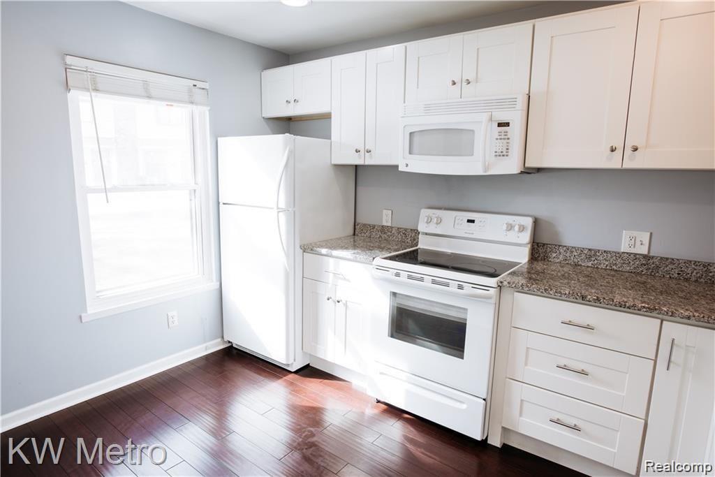 1434 West Webster Road Royal Oak, MI 48073 - Photo 3 of 21