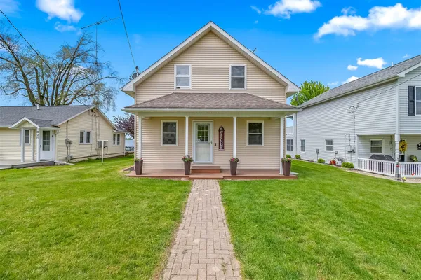 $377,500 | 818 North Werners Landing Drive, Bronson, MI 49028