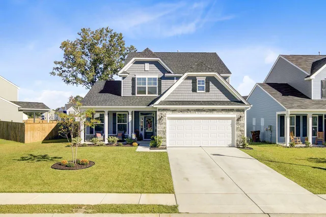 $480,000 | 348 Blue Oak Drive, Moncks Corner, SC 29461