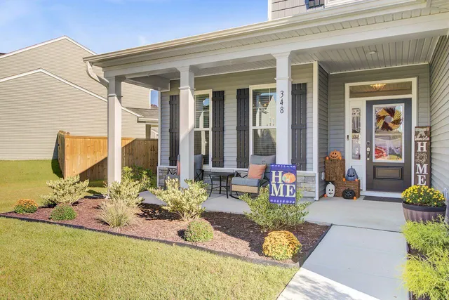 $480,000 | 348 Blue Oak Drive, Moncks Corner, SC 29461