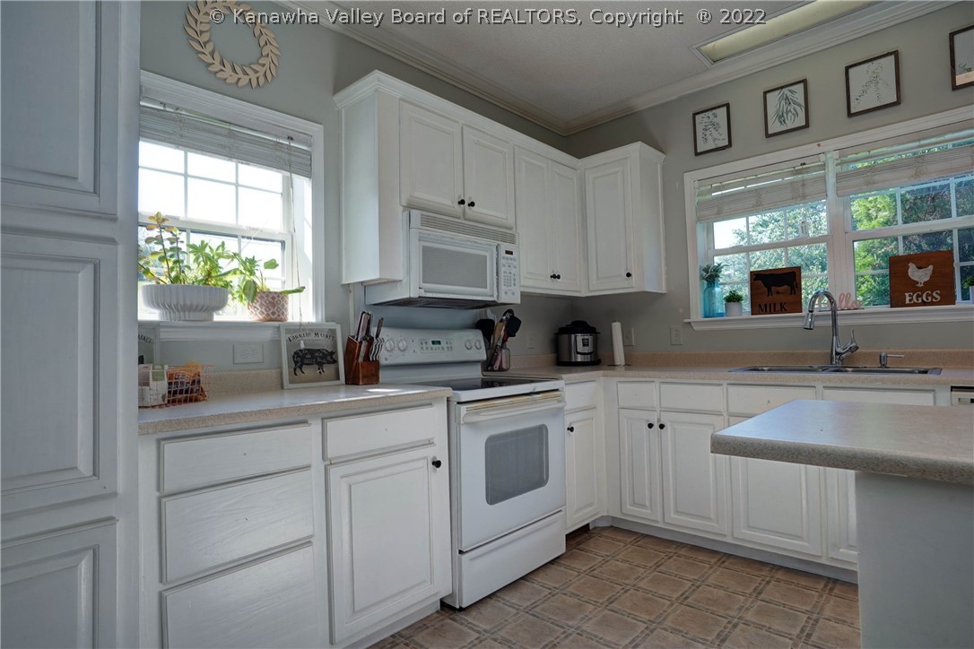 3386 Peach Ridge Road Hurricane, WV 25526 - Photo 22 of 37 Gallery Image 22