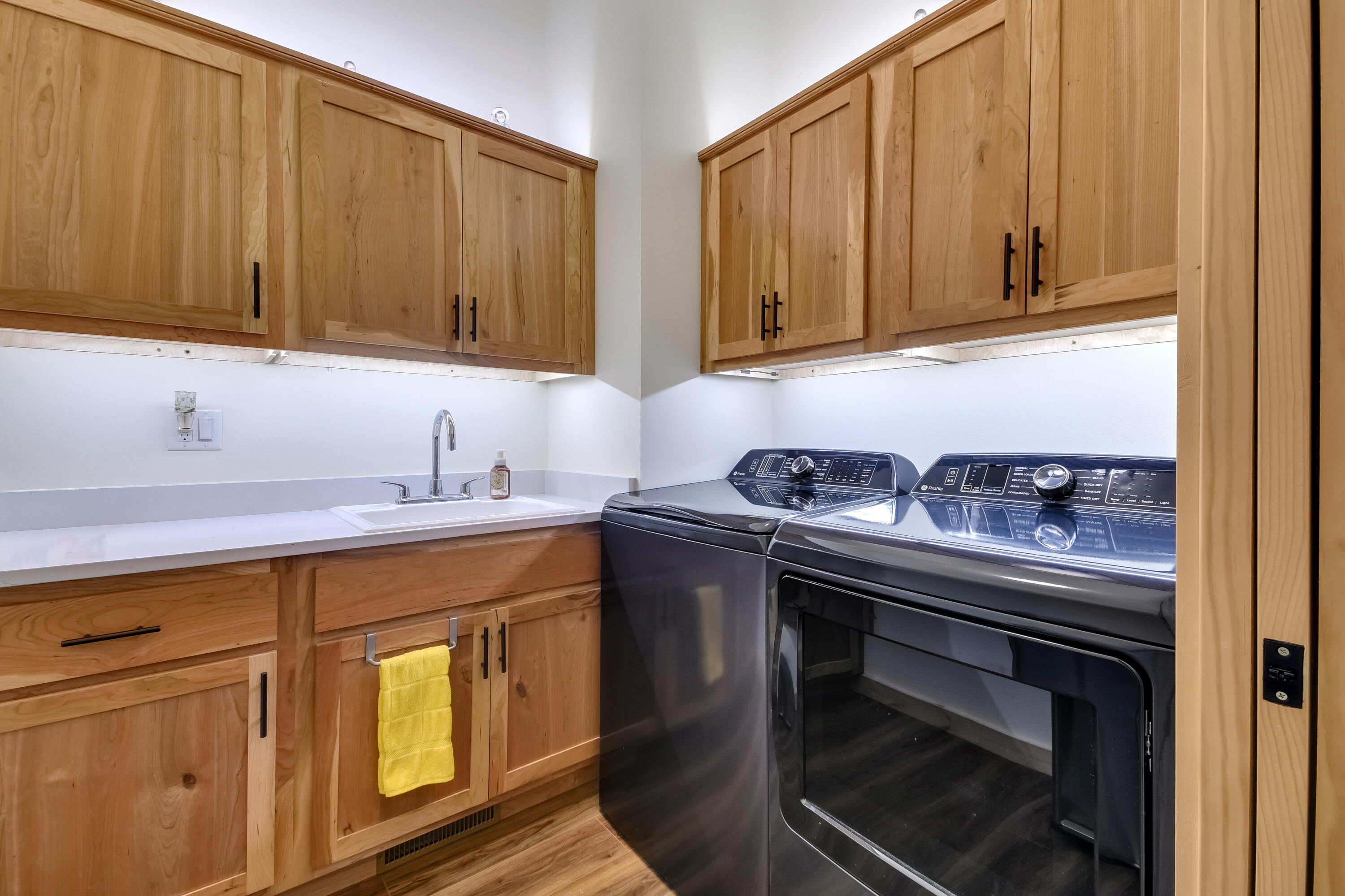 211 Edenview Lane Eden, WI 53019 - Photo 11 of 14 1st floor laundry w/appliances