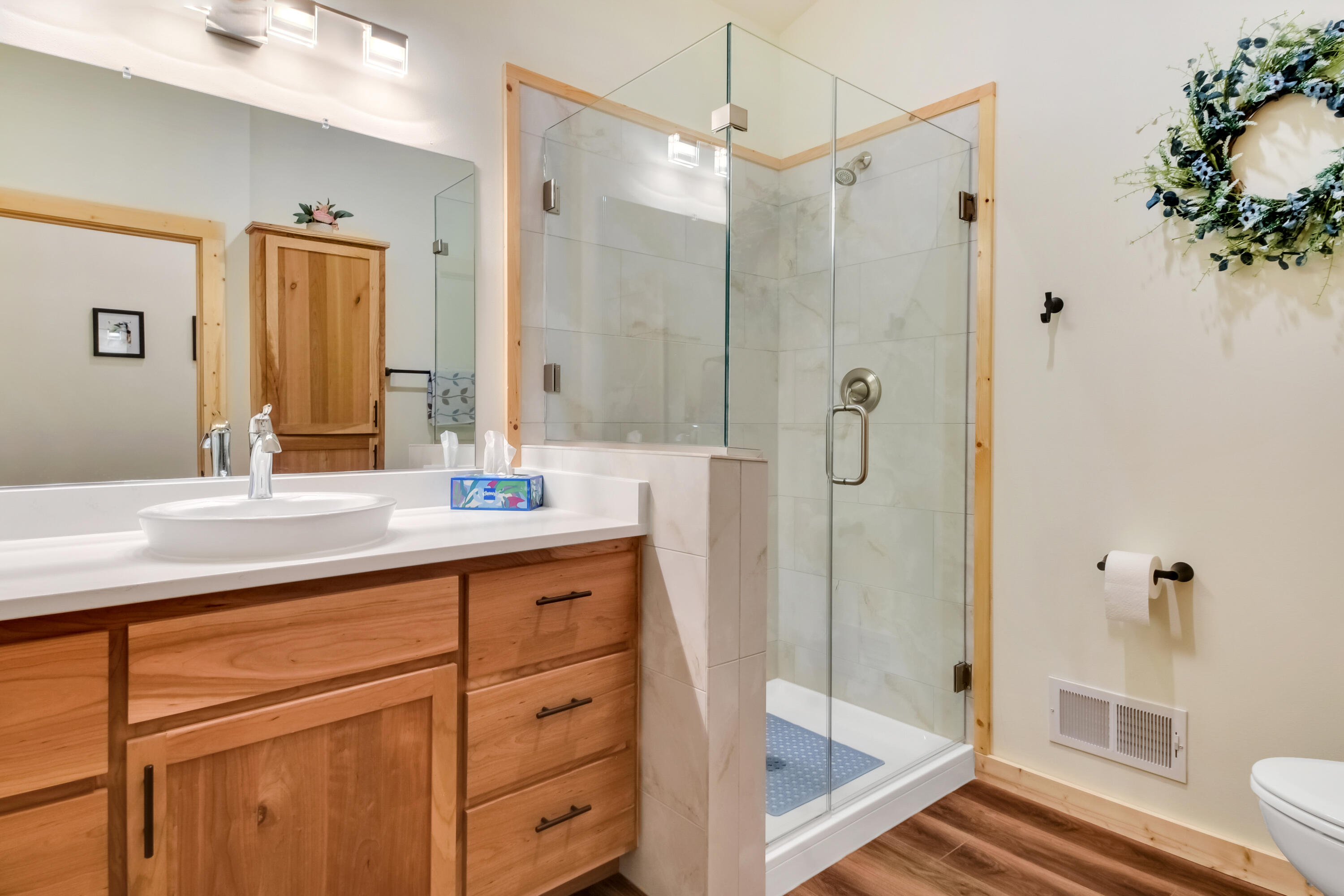 211 Edenview Lane Eden, WI 53019 - Photo 10 of 14 Main bath