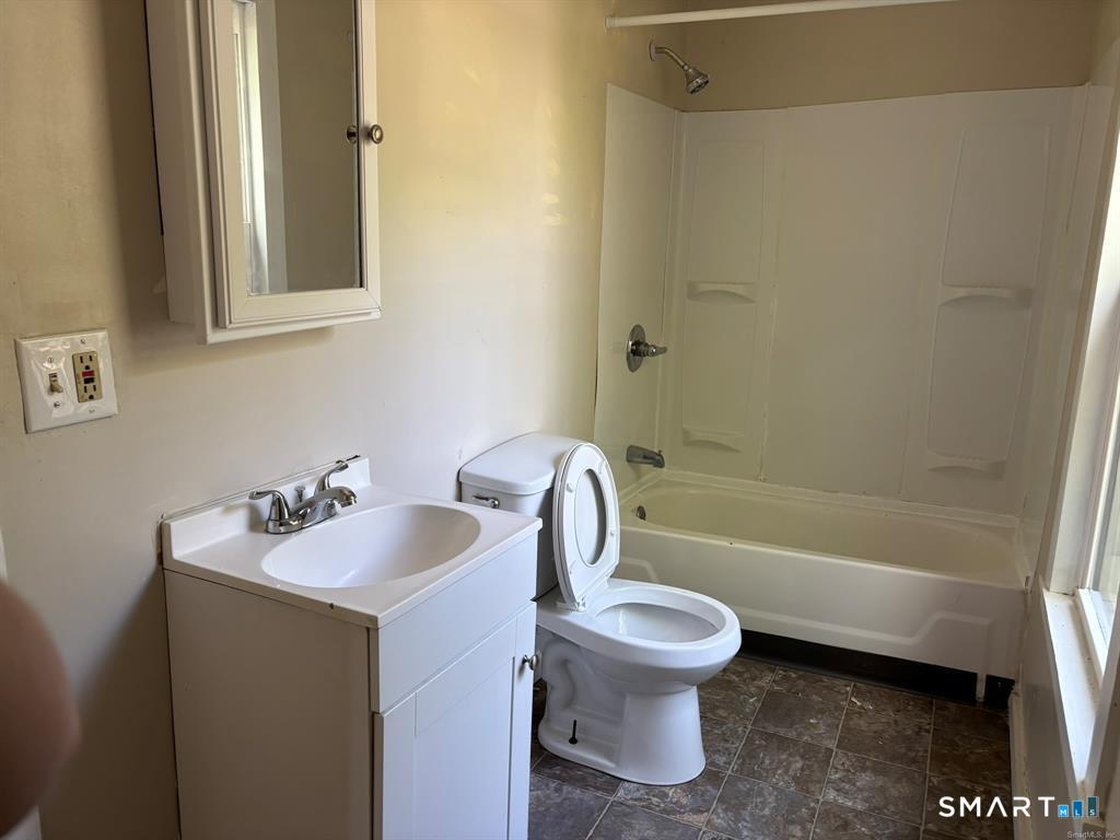 49 Springdale Avenue Meriden, CT 06451 - Photo 16 of 16 Gallery Image 16