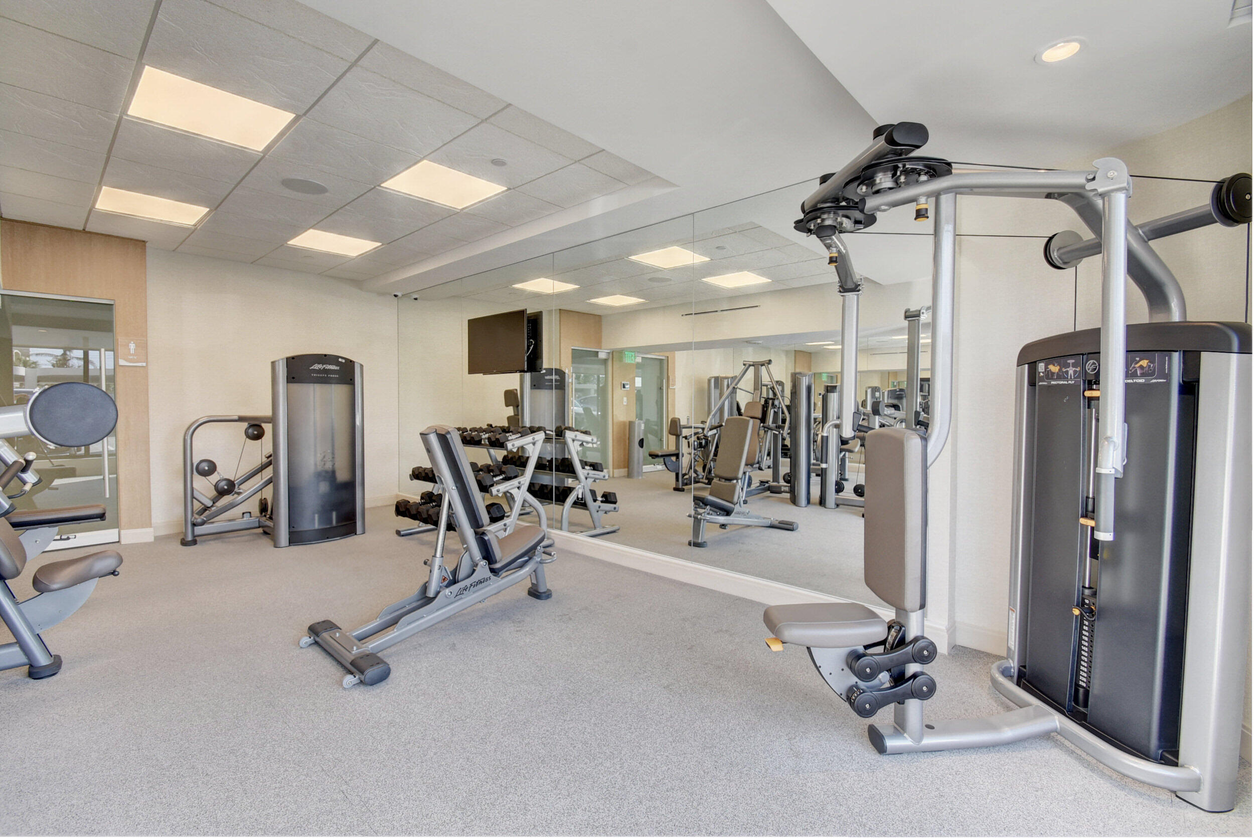 250 South Ocean Boulevard, Unit 16G Boca Raton, FL 33432 - Photo 70 of 91 a view of a room with gym equipment