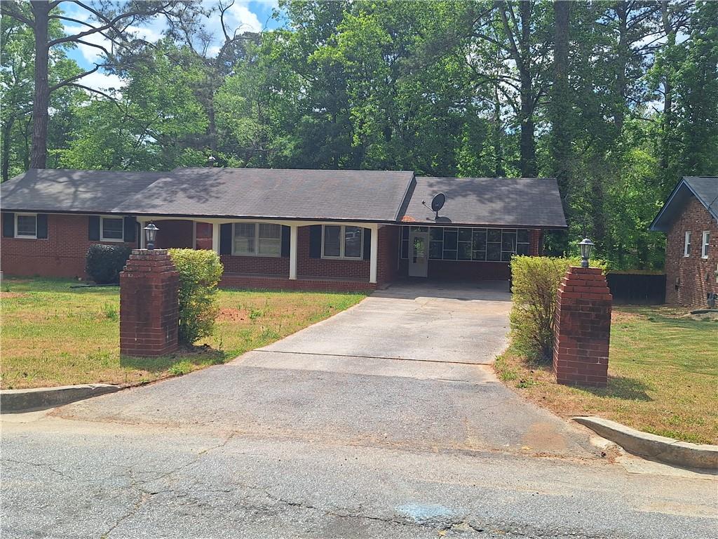 4609 Hopewell Road Atlanta, GA 30337 - Photo 3 of 25