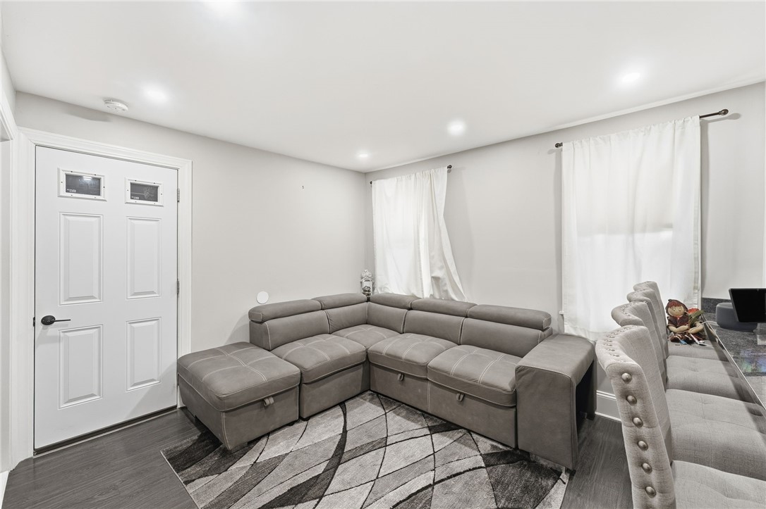 47 Andover Street North Providence, RI 02904 - Photo 6 of 28