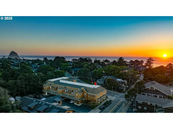 a picture of city view