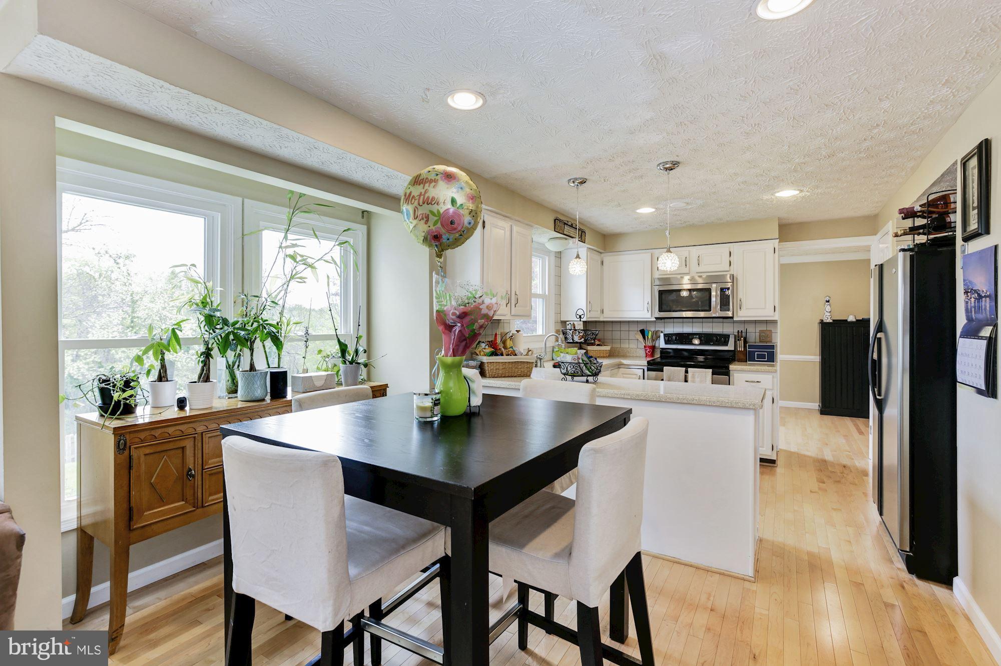 22 Anderson Ridge Road Baltimore, MD 21228 - Photo 11 of 37 Breakfast Area
