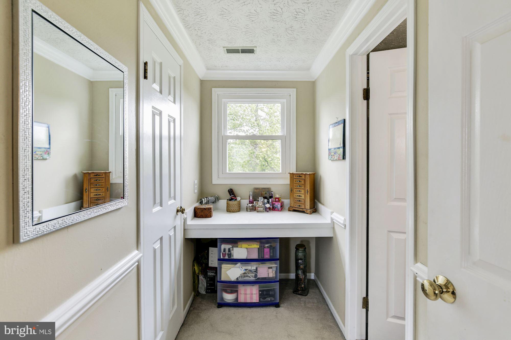 22 Anderson Ridge Road Baltimore, MD 21228 - Photo 17 of 37 Master Suite