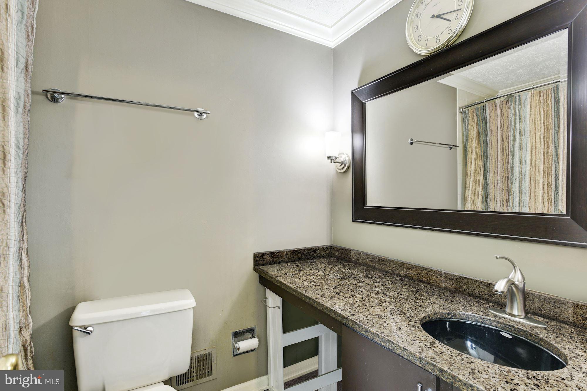22 Anderson Ridge Road Baltimore, MD 21228 - Photo 18 of 37 Master Suite Bath