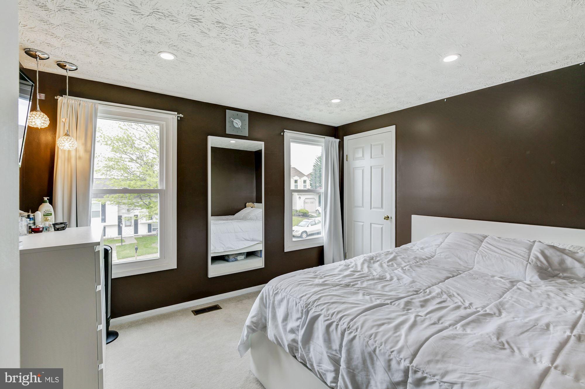 22 Anderson Ridge Road Baltimore, MD 21228 - Photo 19 of 37 Bedroom