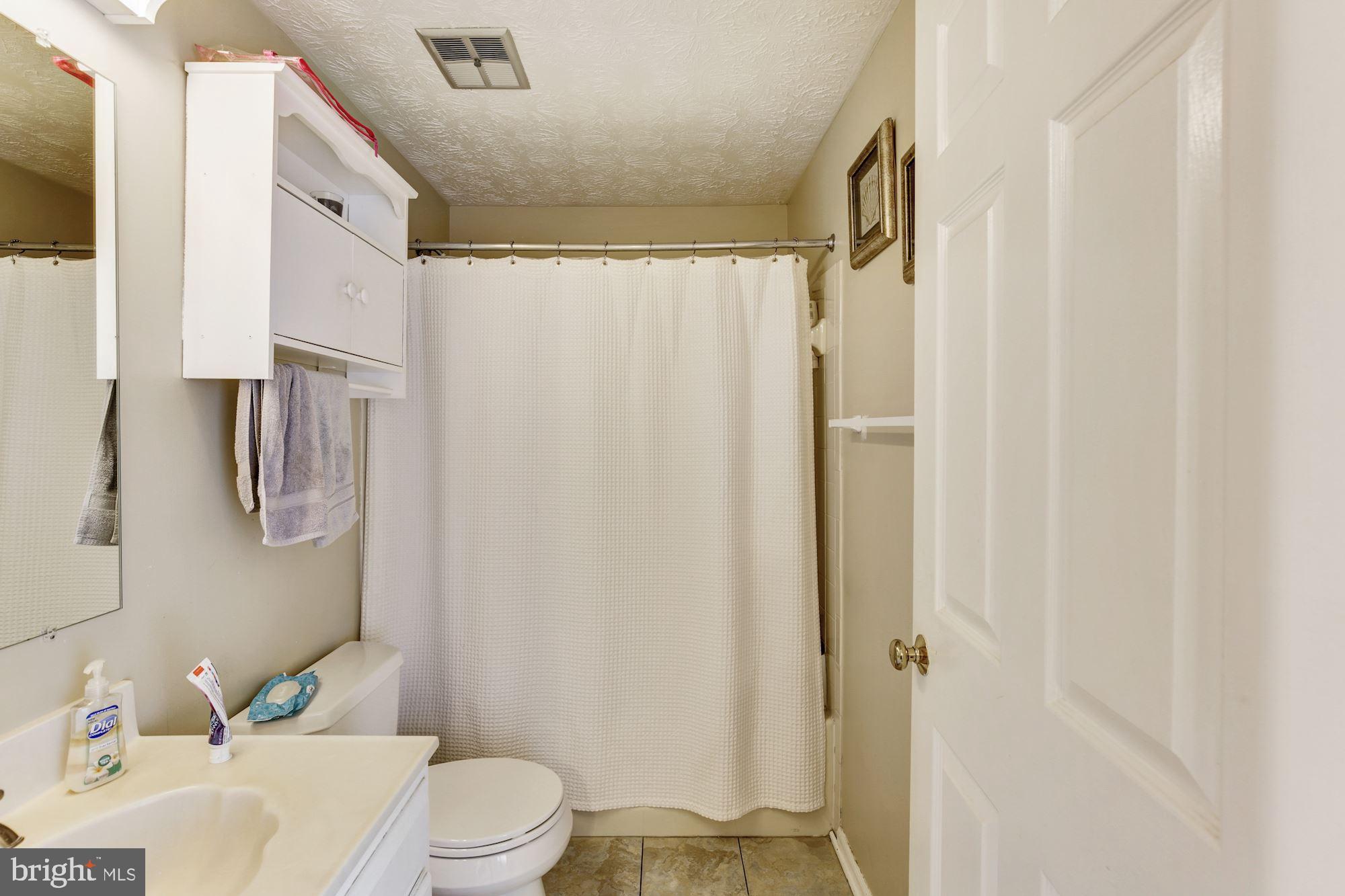 22 Anderson Ridge Road Baltimore, MD 21228 - Photo 25 of 37 Bath