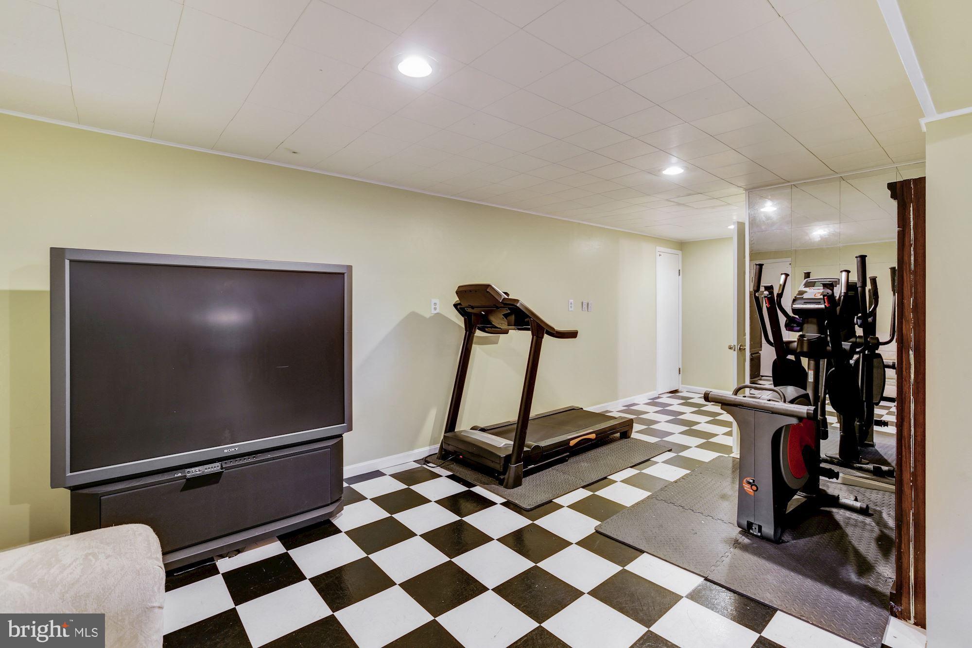 22 Anderson Ridge Road Baltimore, MD 21228 - Photo 27 of 37 Recreation Room