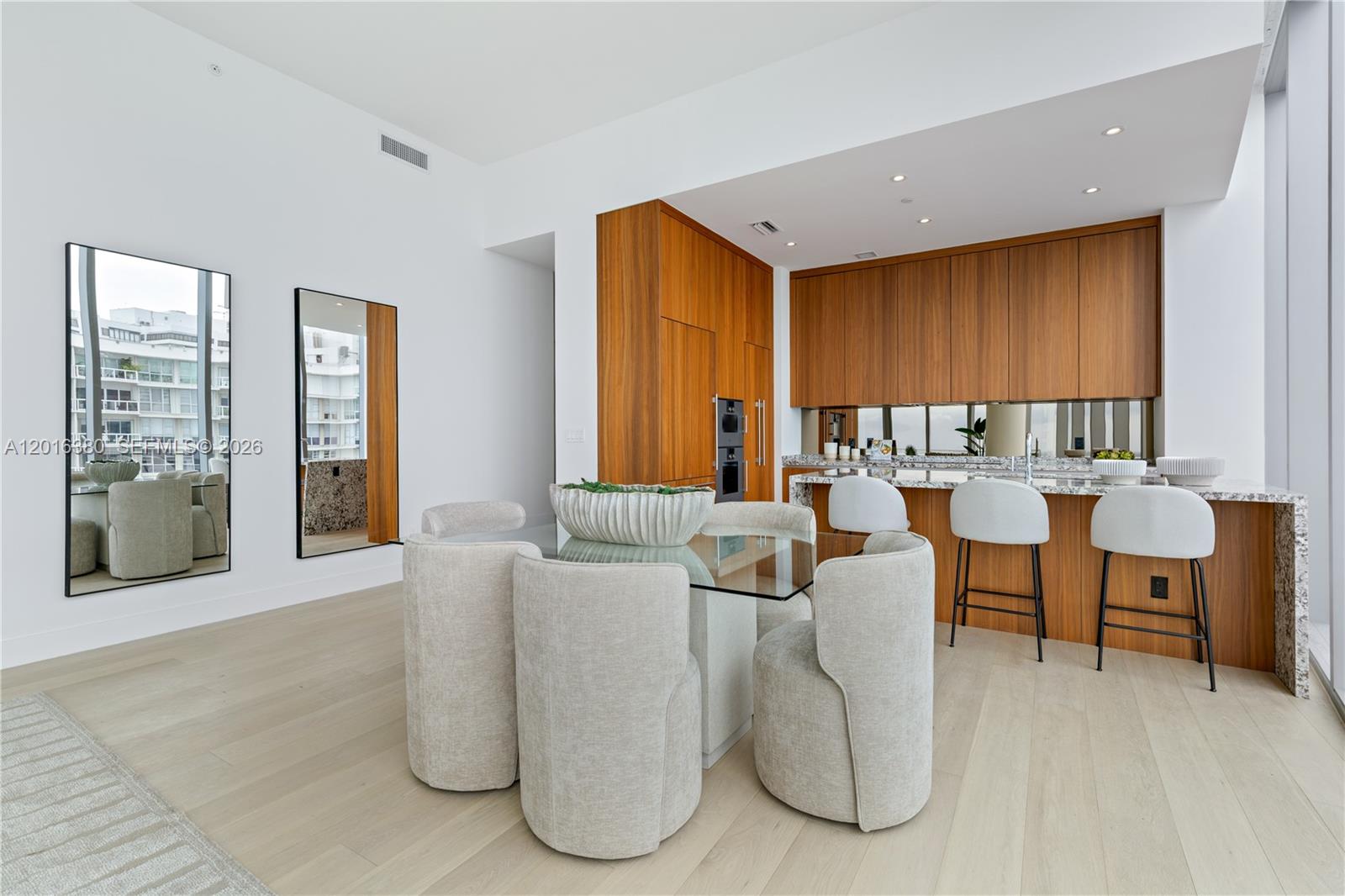 175 Southeast 25th Road, Unit 1601 Miami, FL 33129 - Photo 6 of 31