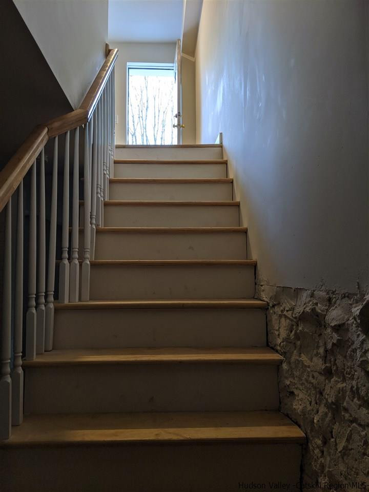 78-88 Spring Street Kingston, NY 12401 - Photo 15 of 34 a view of entryway