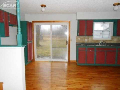 7104 Farrand Road Clio, MI 48420 - Photo 6 of 19 20427269-5.JPG