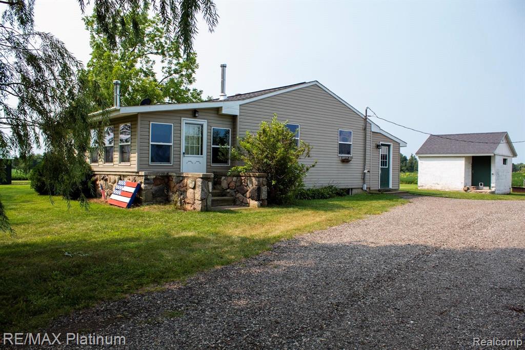 6325 South Lovejoy Road Perry, MI 48872 - Photo 28 of 30