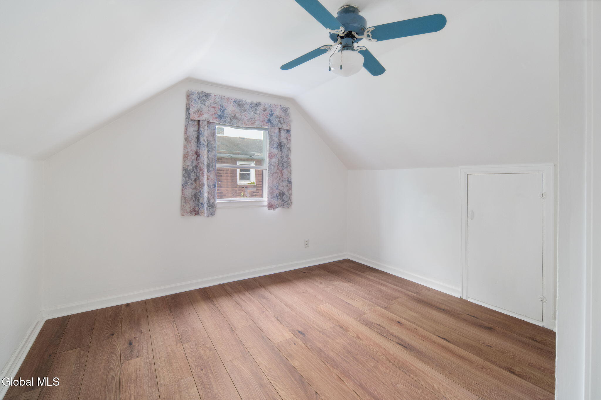 125 Fort Hunter Road Guilderland, NY 12303 - Photo 28 of 39 28-125FortHunterRd_025