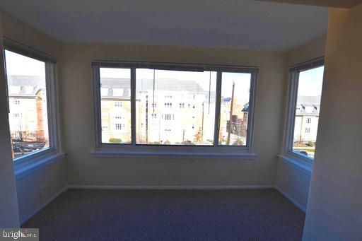 4313 Knox Road, Unit 501 College Park, MD 20740 - Photo 7 of 17 an empty room with a window