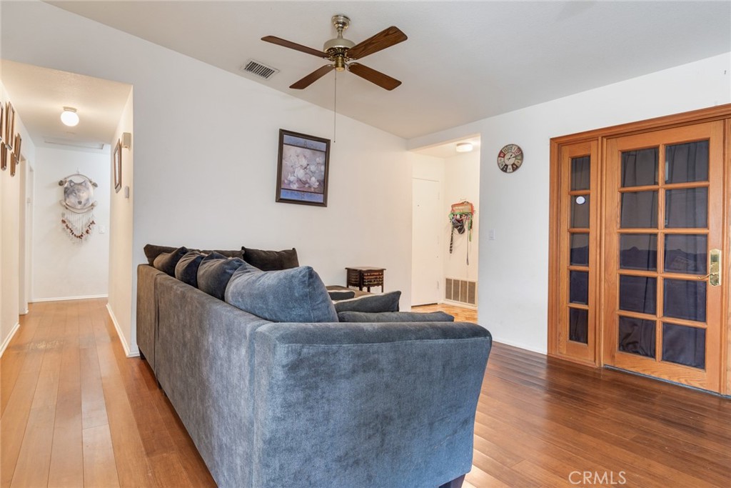 11383 Millard Drive Riverside, CA 92503 - Photo 8 of 16