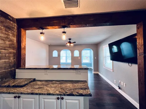 $2,249 | 1930 Douglas Avenue, Clearwater, FL 33755