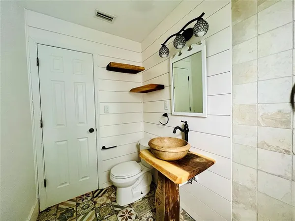 $2,249 | 1930 Douglas Avenue, Clearwater, FL 33755