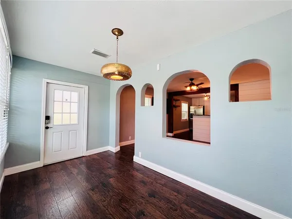 $2,249 | 1930 Douglas Avenue, Clearwater, FL 33755