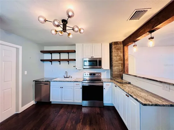 $2,249 | 1930 Douglas Avenue, Clearwater, FL 33755