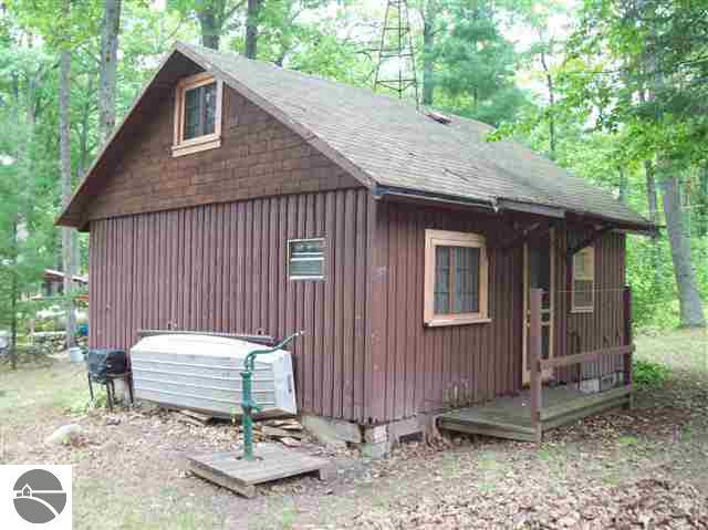 2340 Silverwood Road Lupton, MI 48635 - Photo 2 of 7 1750150-1.JPG