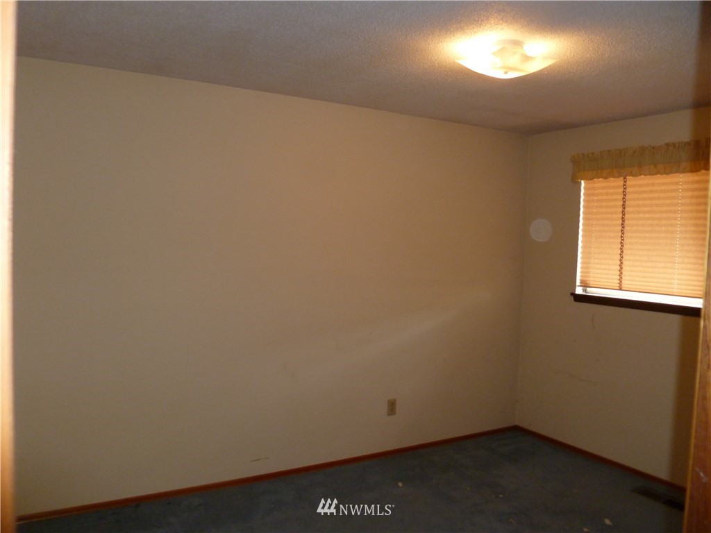 12127 Southeast 160th Street Renton, WA 98058 - Photo 11 of 21 Gallery Image 11