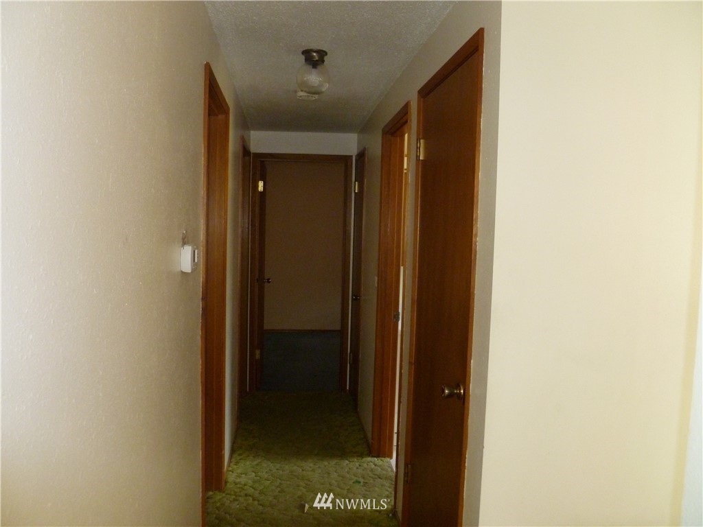 12127 Southeast 160th Street Renton, WA 98058 - Photo 14 of 21 Gallery Image 14