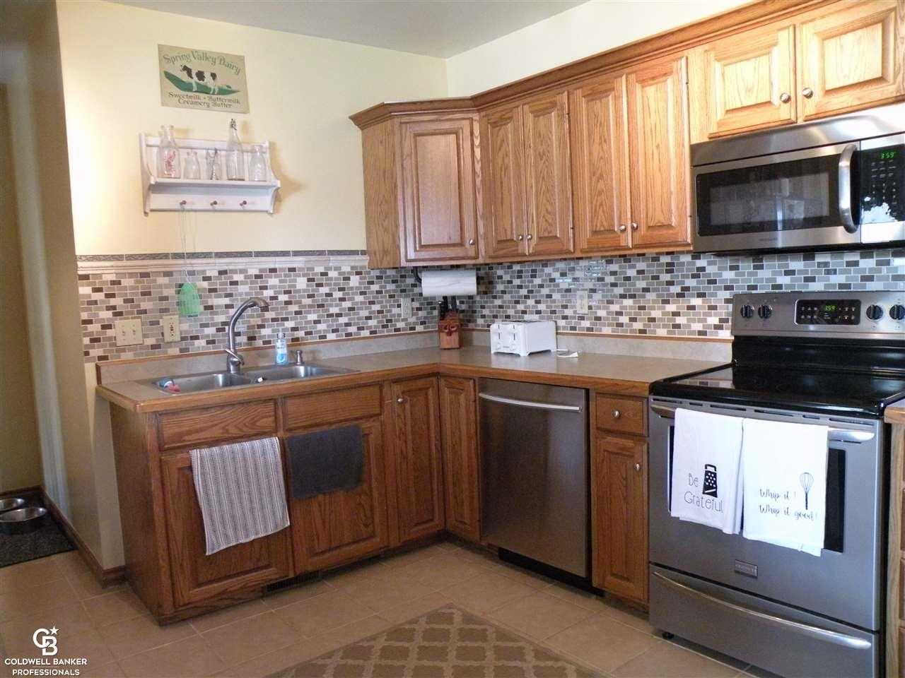 13174 Jeddo Road Yale, MI 48097 - Photo 9 of 25 31366616-8.JPG