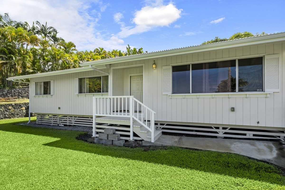 82-6098 Napoopoo Road Captain Cook, HI 96704 - Photo 3 of 29 Gallery Image 3