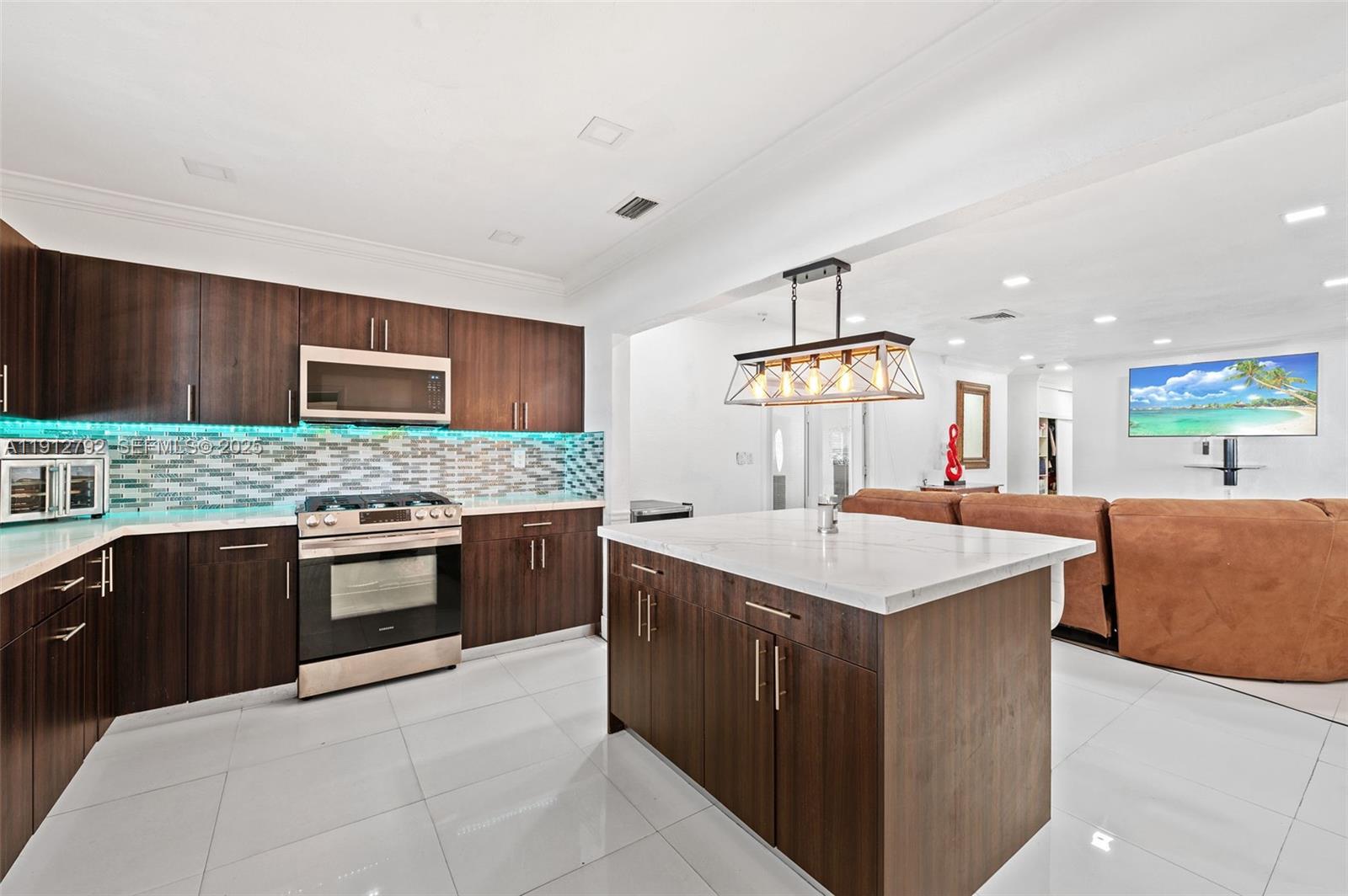 5355 West 5th Lane Hialeah, FL 33012 - Photo 12 of 34