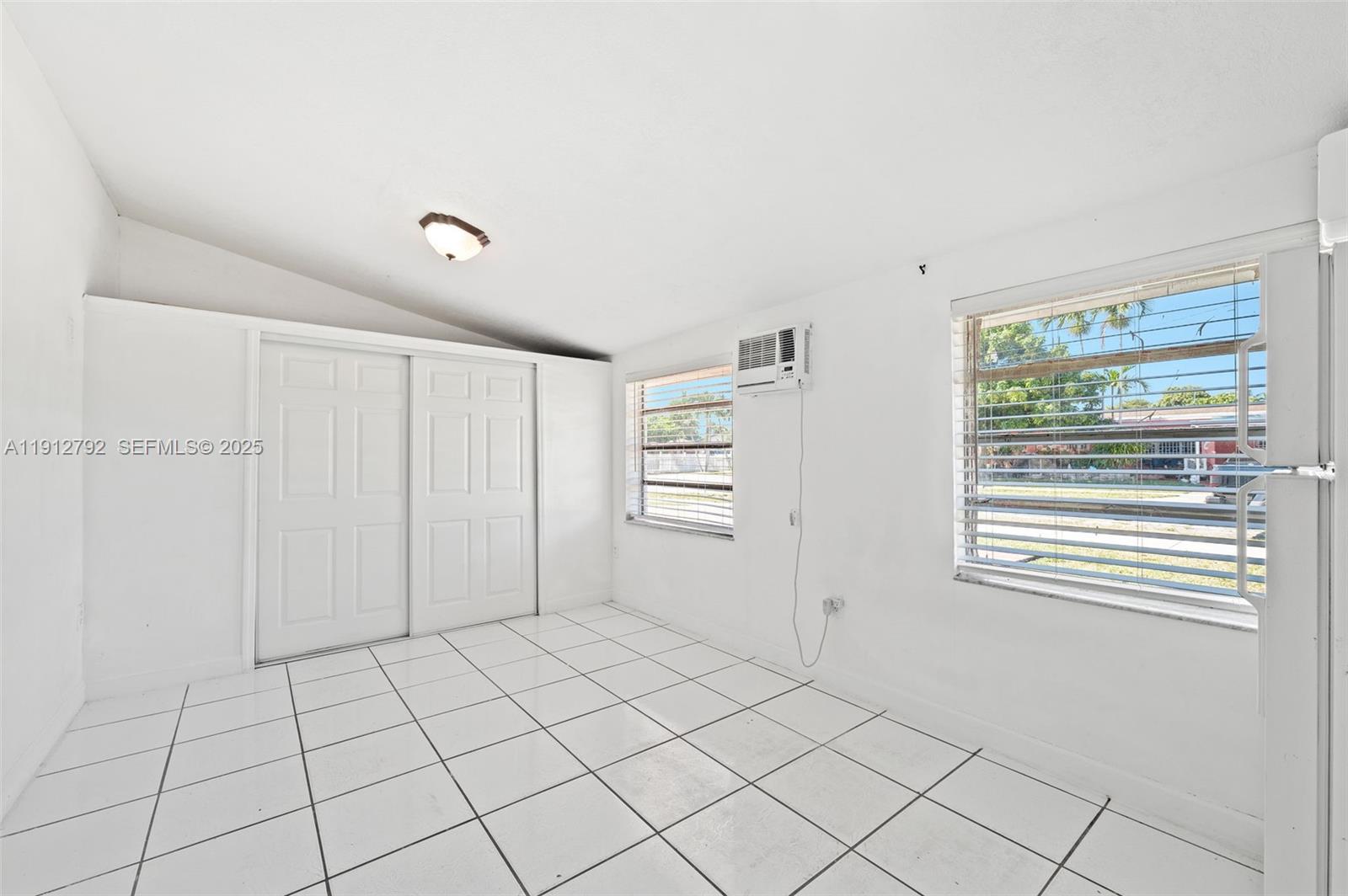 5355 West 5th Lane Hialeah, FL 33012 - Photo 14 of 34