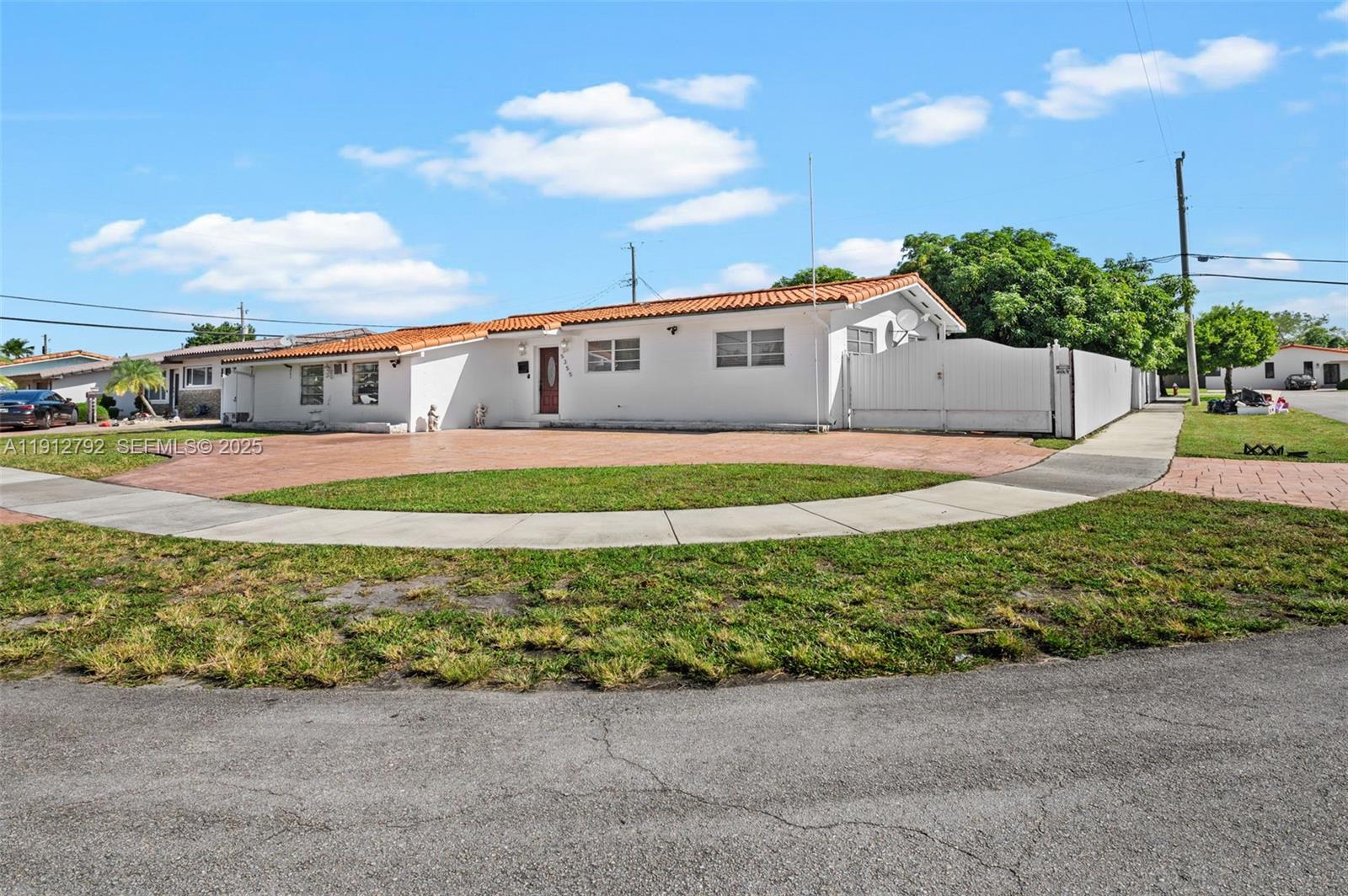 5355 West 5th Lane Hialeah, FL 33012 - Photo 3 of 34