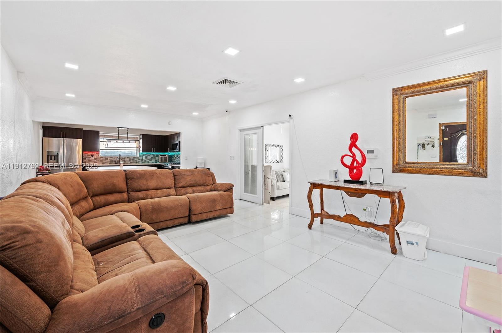 5355 West 5th Lane Hialeah, FL 33012 - Photo 7 of 34