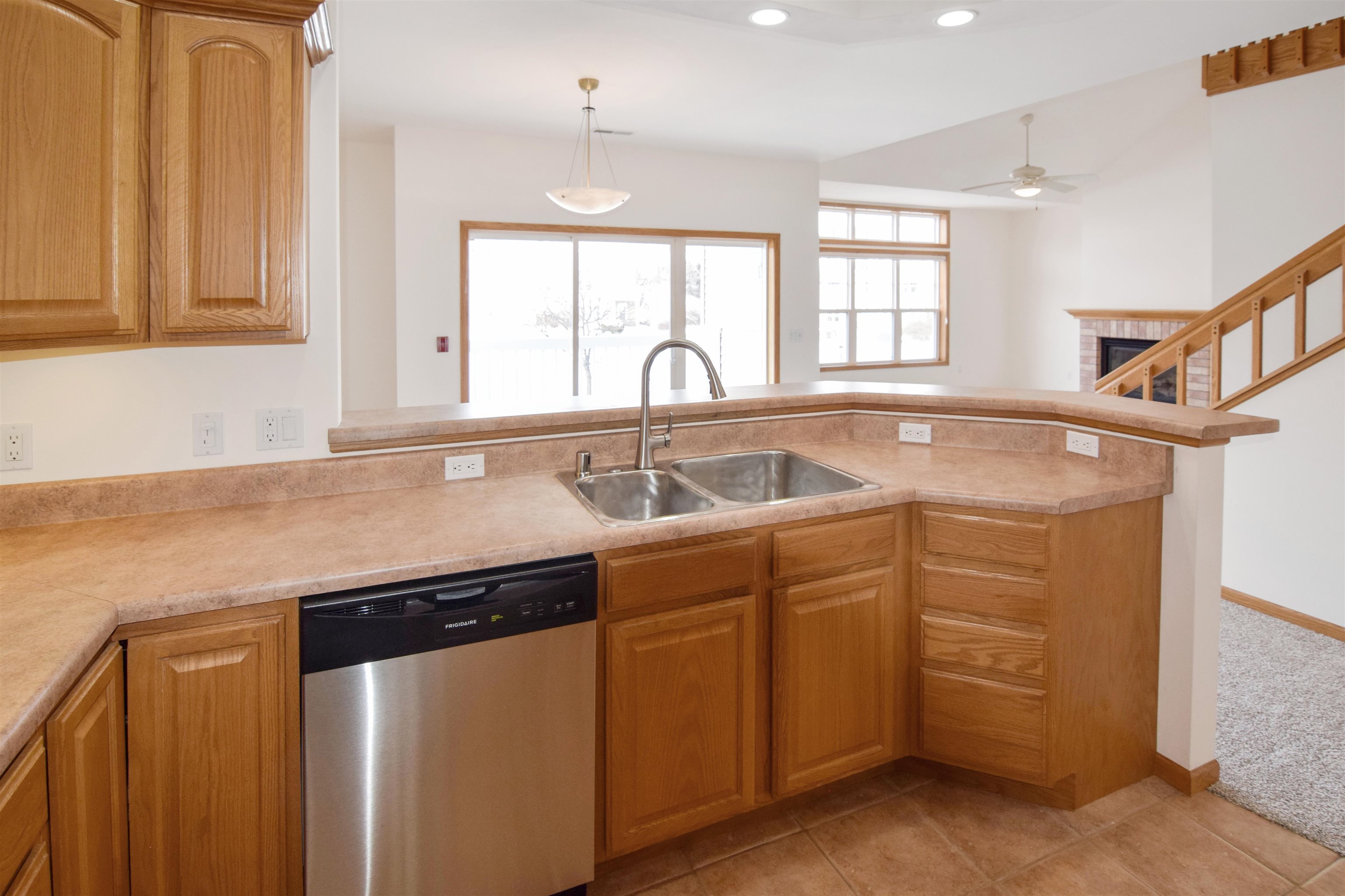 3045 Nessling Street Madison, WI 53719 - Photo 5 of 22