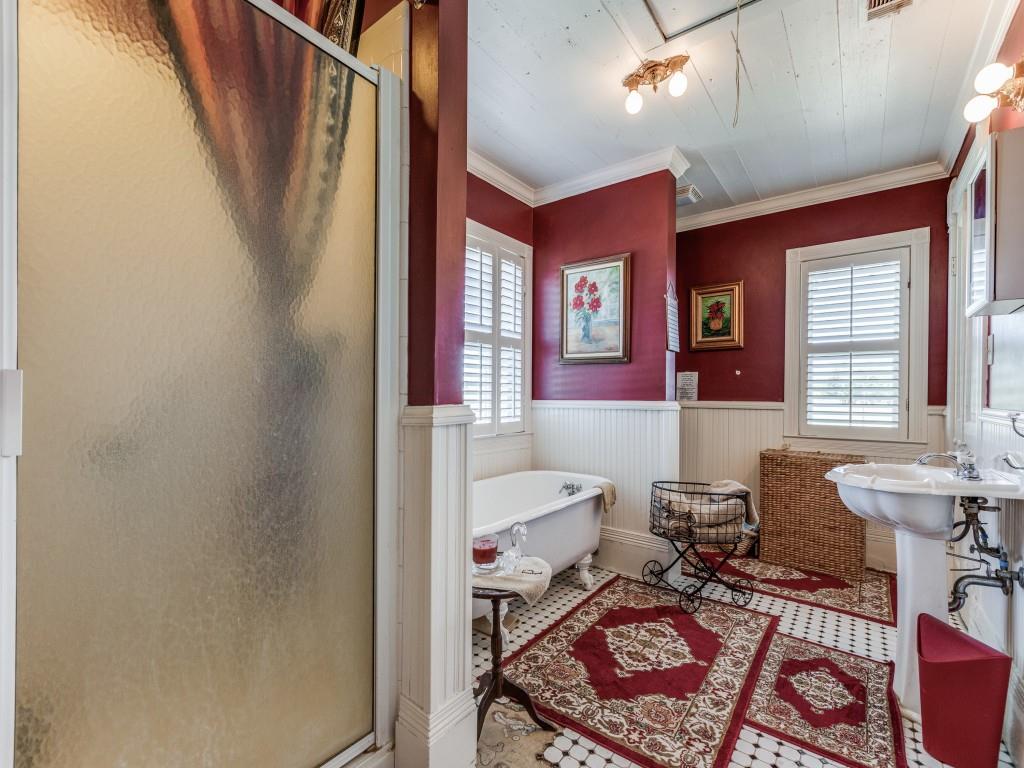 392 Mt Pleasant Road Valley View, TX 76272 - Photo 12 of 27 a living room with furniture a window and a rug