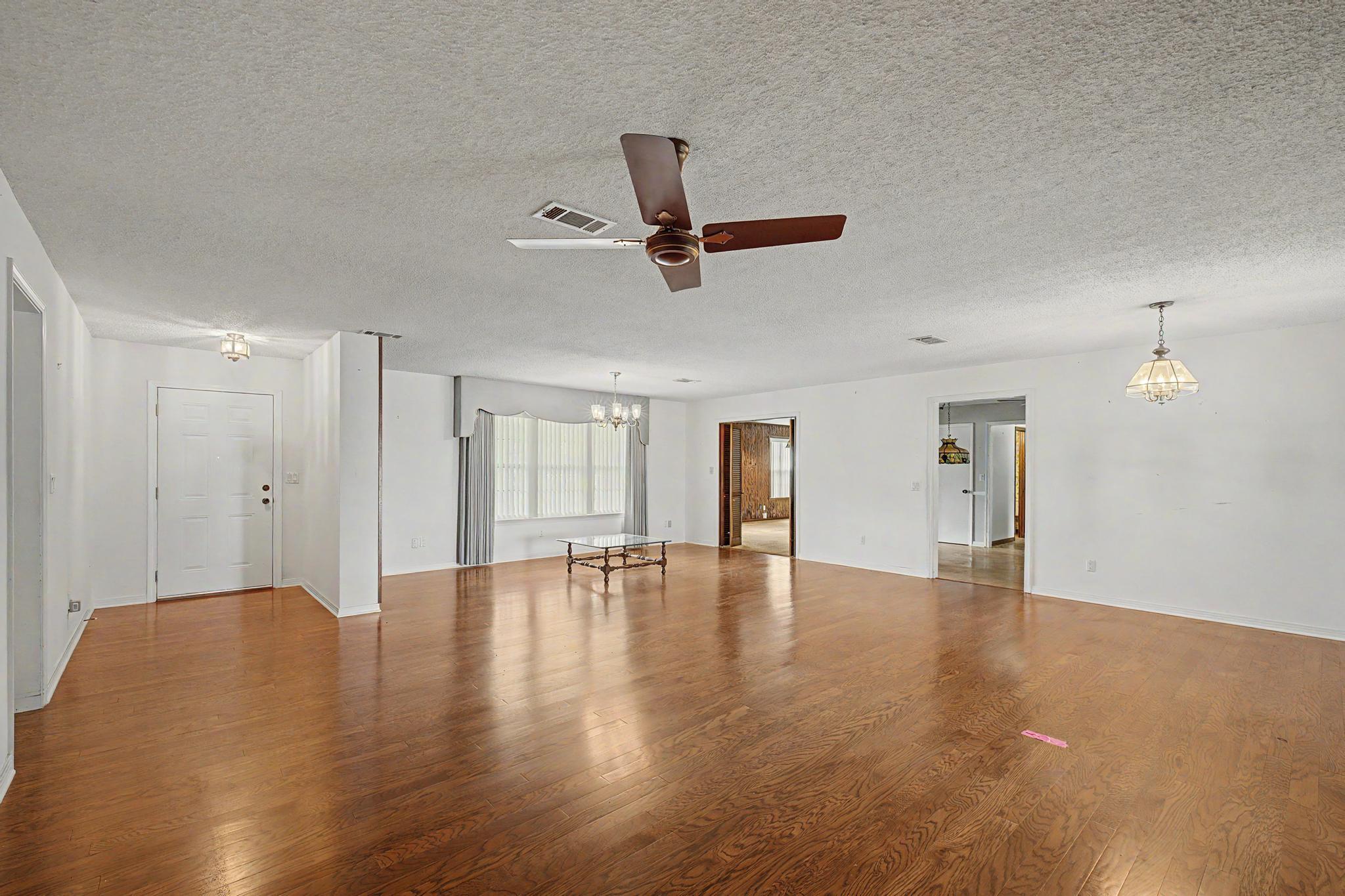 7621 Chellie Road Pensacola, FL 32526 - Photo 7 of 90 Gallery Image 7