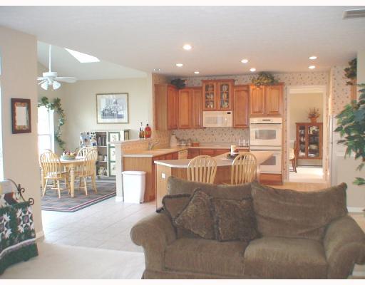351 Buffalo Ridge Road Canonsburg, PA 15317 - Photo 4 of 8 Kitchen.