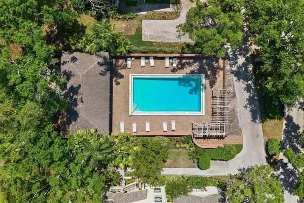 $700,000 | 45 Pelican Place, Belleair, FL 33756