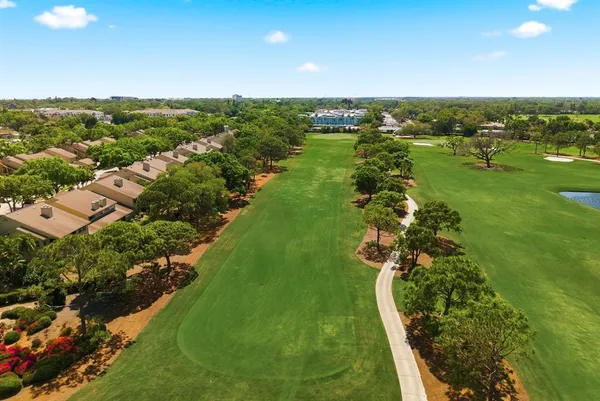 $700,000 | 45 Pelican Place, Belleair, FL 33756