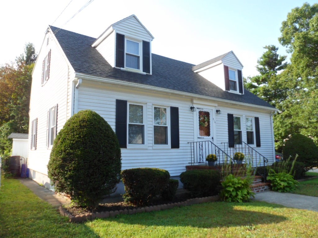 914 Riverside Drive Methuen, MA 01844 - Photo 2 of 41 Gallery Image 2